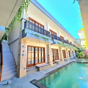 Kamandaka Hostal Kuta Lombok